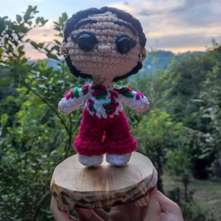 Muñeco tejido